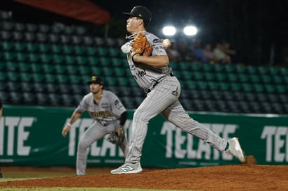 Así luce en acción el flamante refuerzo de Caliente de Durango.