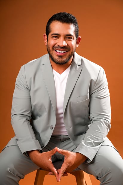 Julio Díaz también es Doctor en educación. (Foto: Víctor Icazbalceta)