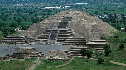 La Pirámide de la Luna es uno de los sitios arqueológicos más icónicos de todo México.
