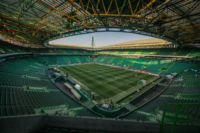 El mítico estadio José Alvalade, hogar del Sporting Clube de Portugal, será escenario de este vibrante encuentro.