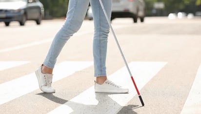 Aspecto. Para los ciegos, el mayor obstáculo es social.