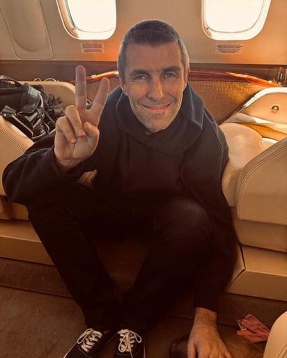El menor de los hermanos Gallagher actualmente se encuentra en París, Francia, y se unirá al grupo en unas semanas.
