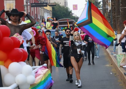 Visibilidad. La bandera arcoíris representa a los miembros de la diversidad sexual.