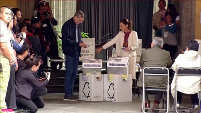 Claudia Sheinbaum y su esposo emiten su voto en la elección judicial.