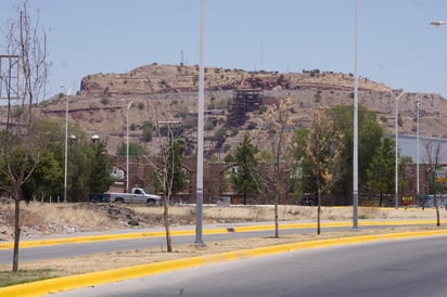 Edad. Niños, jóvenes, adultos y ancianos, todos están expuestos ante las altas temperaturas y los rayos del sol.
