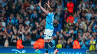 Tijjani Reijnders llega como pieza clave del Man City, pues su incorporación serviría para suplir en el XI inicial a Kevin De Bruyne.
