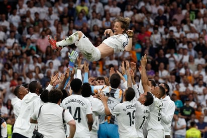 Todo parece apuntar que el futuro de Luka Modrić está ligado totalmente al AC Milan, pese a que otros equipos también le han buscado.