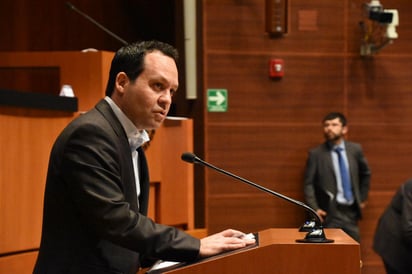 El senador Castañeda Hoeflich argumenta que es necesario discutir este tópico en el pleno, pues el futbol debe ser un tema de interés público en México.