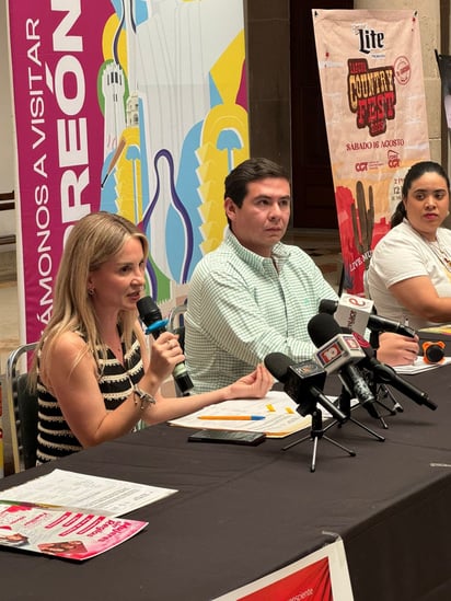 Alianza. Valeria Gutiérrez, la directora de Fomento Económico Municipal, señaló que estos eventos unen con el estado vecino.