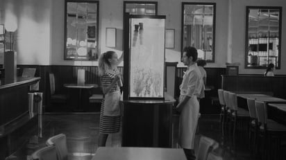 La actriz Rooney Mara forma parte del elenco internacional de 'La cocina', una cinta que explora el caos detrás de un restaurante neoyorquino.