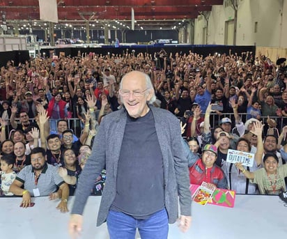 Con amplio recibimiento positivo se presentó Christopher Lloyd en tierras aztecas.