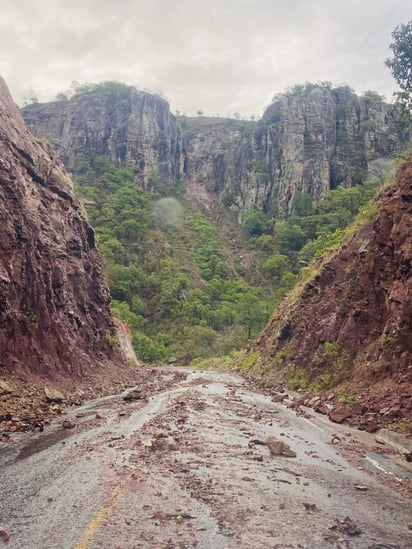Desigualdad. Las condiciones de la infraestructura carretera son un reflejo más de la desigualdad que padecen las comunidades indígenas.