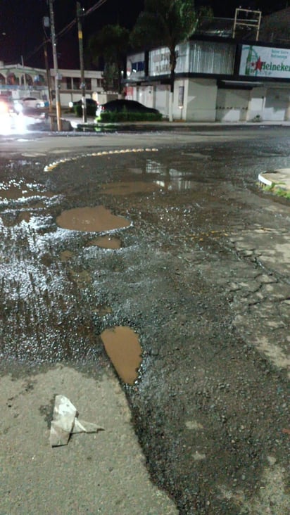 Calle Miguel de Cervantes Saavedra, esquina con avenida Enrique Carrola Antuna.