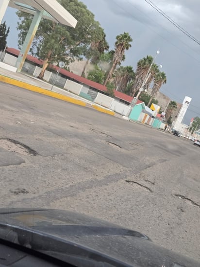 Avenida Universidad Autónoma de Durango, frente a la UAD, en el fraccionamiento Jardines de Durango.