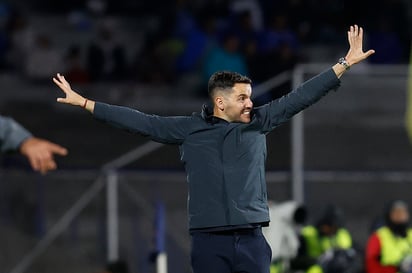 Aunque con algunas dudas, Nicolas Larcamón ya ha debutado en los banquillos de la Máquina.