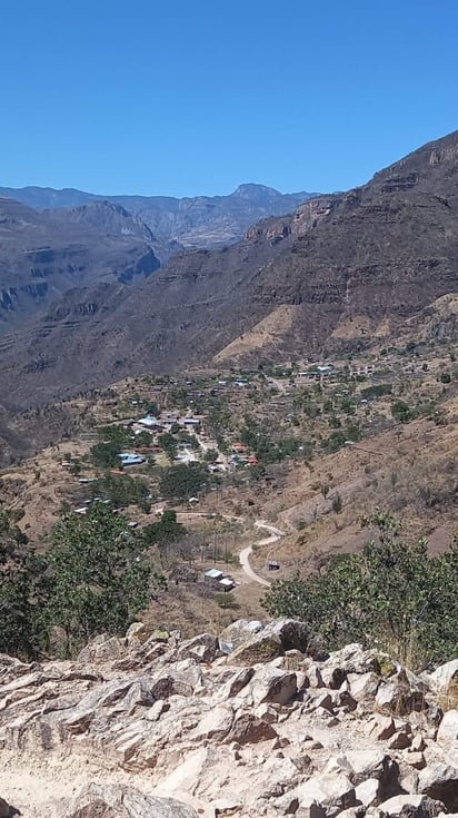 Santiago Teneraca. Raúl es de la localidad La Cofradía de Santiago Teneraca, perteneciente al municipio de Mezquital.