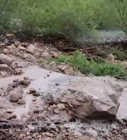 Lluvias. Con el agua se empeoran las condiciones porque la lluvia marca un camino que parece río.