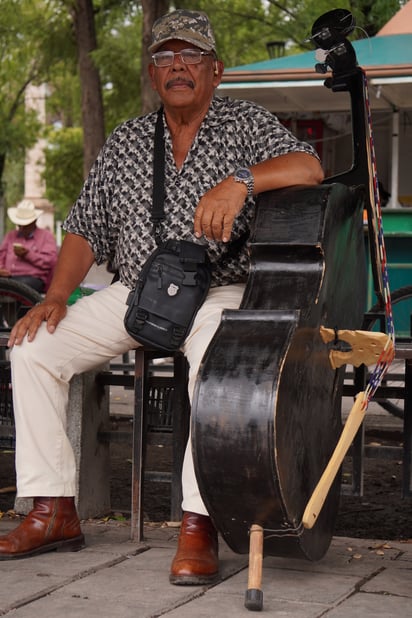 Arraigo. Gran mayoría de estos artistas se encuentran aquí influenciados por familiares o amigos desde hace varias décadas.