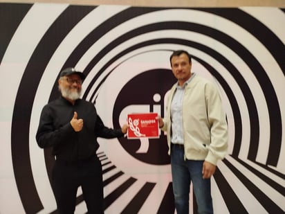 Así recibió Mares González el premio a Mejor Guion en el GIFF.