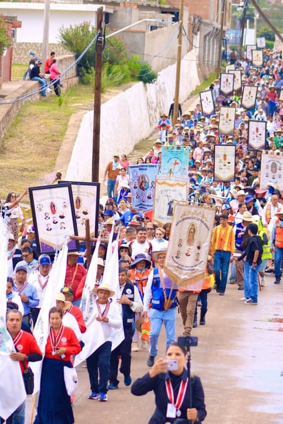 Reflexión. En varios momentos hubo pausas para la reflexión y la convivencia.



