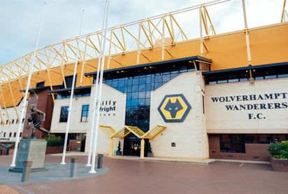 El Molineux Stadium, hogar de los Wolves, será escenario de este épico encuentro.