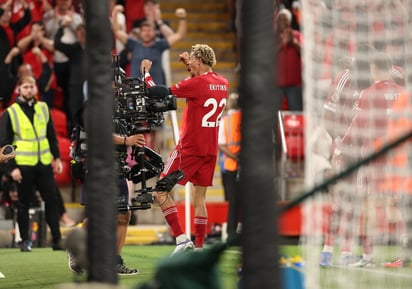 Proveniente del PSG, Ekitike abrió el marcador del partido y dejó buenas sensaciones ante el público de Anfield.