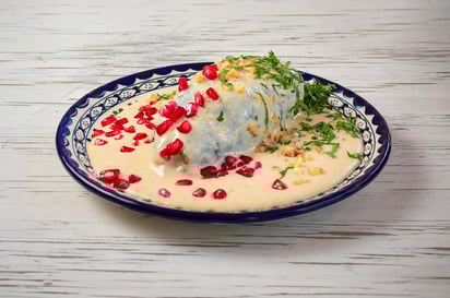 Origen. Con 204 años de historia, su origen se remonta a 1821, cuando las monjas agustinas del Convento de Santa Mónica, en Puebla, lo prepararon en honor a Agustín de Iturbide tras la firma de los Tratados de Córdoba.