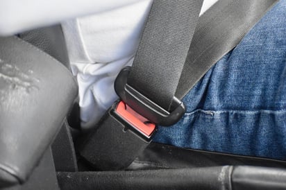 Seguridad es primero. Cuando una persona llega a pedir un servicio de este tipo, de inmediato el piloto pide de favor ponerse el cinturón de seguridad.