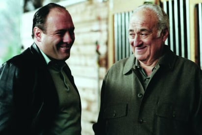 Adler en Los Sopranos fue indispensable para el personaje de Tony, interpretado por el también fallecido James Gandolfini.