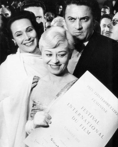 Durante su tiempo en festivales, Del Río se dejó ver con figuras de alto prestigio en la industria, como el realizador italiano Federico Fellini o la actriz Giulietta Masina.