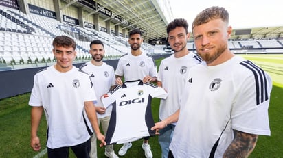 Actualmente, el Burgos CF se encuentra en la onceava posición de la segunda división española, pero siempre pelea los puestos de ascenso.