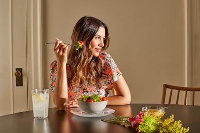 El consumo de berro favorece la digestión, la salud cardiovascular y fortalece los huesos.