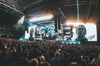 Oasis ha logrado encender a sus fanáticos con sus conciertos de reunión, y no parece haber final en el camino.