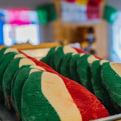 Tricolor. En varios establecimientos ya se empiezan a vender las 'patriconchas', por el mes patrio.