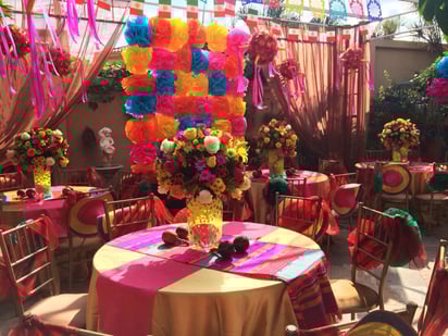 Más allá de pintarse una banderita en la mejilla, el look también merece atención. 