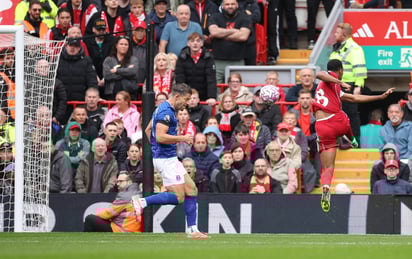 Así se vivió el primer gol de Gravenberch frente al Everton.