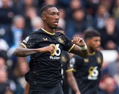 Jaidon Anthony logró recortar distancias y mantuvo al Burnley en solidez de manera temporal.