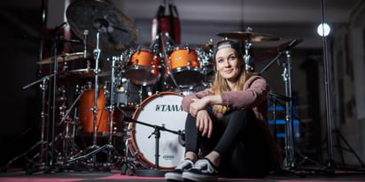 Anika Nilles será la baterista para esta gira, en una decisión que fue calificado por la familiar de Peart como “una muestra de respeto y continuidad hacia la esencia del grupo.”