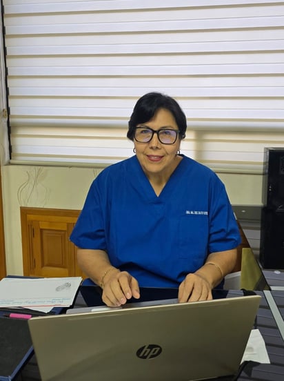 En esta etapa, la Dra. María Luisa del Rayo Estrada recomienda acudir a consulta ginecológica para recibir orientación y descartar otras condiciones.