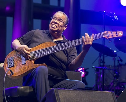 Jackson pasó de ser un virtuoso más a una eminencia artística destacada por sus aportaciones al Jazz Fusión y géneros como el R&B.