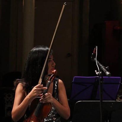 Ecos de mi Tierra debutó el 5 de octubre en Santiago Papasquiaro con un concierto en la plaza principal.