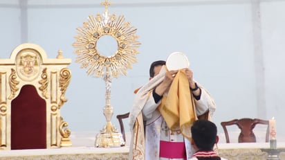 Mensaje. El Arzobispo dio un mensaje a quienes acudieron.