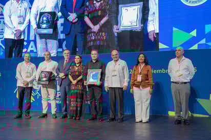 Entrega de premios nacionales de minería.
