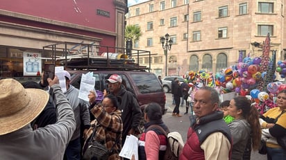 Manifestación en Cabildo. Los comerciantes solo esperan que los dejen trabajar; señalan que no generan ninguna afectación y a otros con venta de pólvora se les permite permanecer sin permiso.