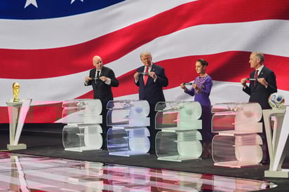Acompañados por el presidente de la FIFA, Gianni Infantino, la presidenta de México, Claudia Sheinbaum, el presidente de Estados Unidos, Donald Trump, y el primer ministro de Canadá, Mark Carney, dieron el banderazo a tan importante celebración.