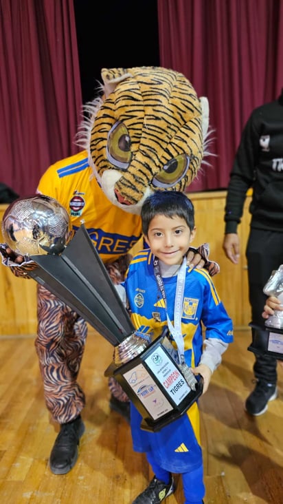 Fuerza. Alejandro Montoya fue figura en la portería y Kilian González alcanzó 39 goles, confirmando su potencial ofensivo.