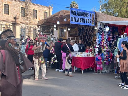 Milagros. Muchos acuden con la esperanza de que se les cumpla algún milagro de salud, trabajo o seguridad.