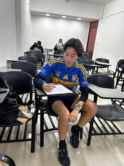 Verónica Constanza Hurtado Hernández recibió convocatoria a la Selección Mexicana Sub‑17 en 2025, con participación en el proceso rumbo al Mundial de Marruecos.