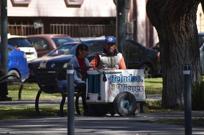 Ruta. Vendedores ambulantes ya tienen una trayectoria específica para vender en sectores específicos de la ciudad.