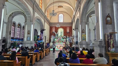 Familiar. Las posadas se realizan en un ambiente familiar.